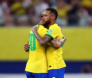 '네이마르 1골 2도움 폭발' 브라질, 수아레스의 우루과이 4-1 대파 