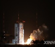 중국 첫 태양탐사 위성 발사.."궤도 성공적 진입"
