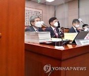 행정법원장 "尹 징계 엇갈린 판단, 상급심이 해결할 것"
