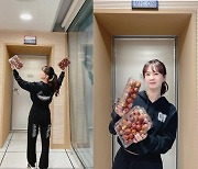 '51살' 박소현, 25인치 개미 허리로 '스우파' 패션 [TEN★]
