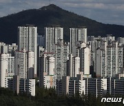 서울 아파트값 상승폭 3개월來 최저..매매수급지수도 '집 팔 사람↑'