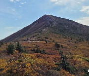 가을 단풍철, 주말 설악산에 2만명 운집..전주보다 60% 이상 늘어