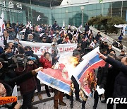 '현송월 방남 때 미신고 집회' 조원진에 벌금 100만원 확정