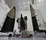 소행성 탐사선 '루시', 12년 대장정 올라..2027년 목성 주변 탐사