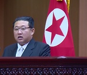 군인에 수면제 먹여 일가족 탈북..김정은 "억만금 써서라도 잡아"