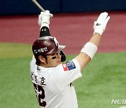 박병호, DH 2G 연속 홈런..역대 두 번째 8년 연속 20홈런