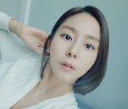 유이, 쪘다는 8kg는 다 어디에 있니..얼굴로 안 간 건 분명