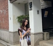 '개코♥' 김수미, 연예인 기죽이는 인형 비주얼..미니스커트 입은 애둘맘