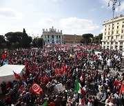 ITALY LABOUR UNIONS RALLY