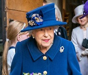 英 여왕 "기후변화 대응, 말만 하고 행동 안해 짜증나"
