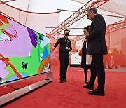 [포토] 국제예술전에 등장한 LG 올레드 TV