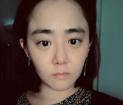 문근영, 볼살 실종된 국민 여동생..날렵한 브이라인