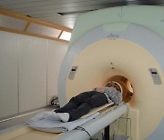 황당한 의료사고..MRI 찍던 환자, 산소통과 부딪쳐 숨져