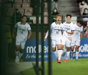 '이동경 결승골' 울산, 연장 끝 전북에 3-2 승리..포항과 ACL 4강 격돌(종합)