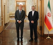 이란 핵협상 재개 분위기.. 이란 국회의원 "이달 21일 대화" 언급