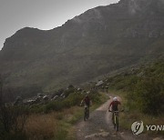 SOUTH AFRICA CYCLING MOUNTAIN BIKING