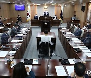 홍성군의회 임시회..국민지원금 전 군민 지급 '근거' 마련
