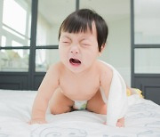 영유아들 사이 유행 '파라인플루엔자'.. 코로나와 증상 비슷
