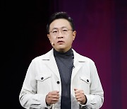 '티빙 커넥트' 이명한 대표 "3년간 4천억 투자, 팬덤+프랜차이즈 IP 경쟁력"