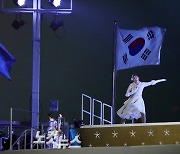 피겨 여왕 김연아, 꿈나무 위해 모처럼 공식 행사 참석
