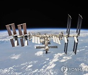 러시아 우주선 엔진 가동으로 우주정거장 또 '흔들'