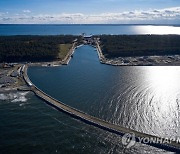 POLAND CONSTRUCTION CANAL VISTULA SPIT