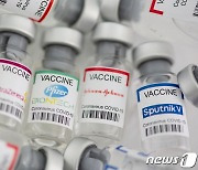 "화이자·모더나, 내년 백신 매출 두 배 껑충 뛴 106조 전망"