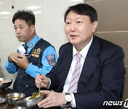 윤석열 "'이재명 대통령' 빽 믿고 조폭이 설치는 나라, 끔찍해"