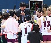 [S트리밍] 이영택 감독, "페퍼저축은행, 젊은 선수들이 분위기 타서 잘하더라"