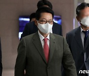 박지원, 美日 정보기관장과 회동.."北 미사일 정보 공유"