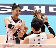 [MD포토] 박혜민 '소영언니, 이겼어요'