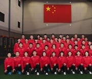 임효준, 중국 쇼트트랙 대표팀 공식 합류..기술코치에 안현수