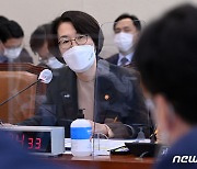 임혜숙 장관, "망 구축은 대국민 약속"..28㎓ 5G 정책 고수 시사