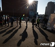 서울 오후 9시까지 491명 확진..지난주보다 261명 줄어(종합)