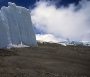 세계기상기구 "2040년 킬리만자로 빙하 다 녹는다"
