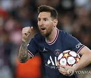 '메시 페널티킥 포함 첫 멀티골' PSG, UCL 조별리그서 라이프치히에 3-2 승리