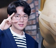 장성규 "어깨 망가졌다"..'테이핑 투성이' 상반신 공개