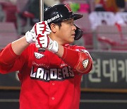 이승엽 "최정, 400홈런 축하..KBO 500홈런 시대 열어주길"