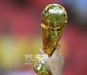 FIFA "월드컵 2년 개최 강행하겠다" 통보