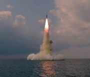 북한 "신형 SLBM 잠수함서 발사" 확인..김정은 불참(종합)