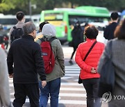 가을 외투는 춥고 겨울 외투는 따뜻한 날씨