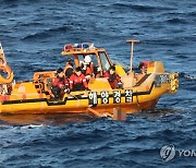 군산 어청도서 중국어선 침몰..해경, 11시간째 실종자 3명 수색(종합2보)