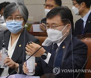 권덕철 장관 "내달 1일부터 단계적 일상회복 전환 검토"(종합)