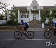 SOUTH AFRICA MOUNTAIN BIKING