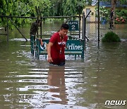 홍수로 침수된 네팔 공항