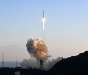 [속보]누리호 1차 발사 정상 비행..목표 고도 도달·위성 모사체 분리 완료