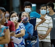 베트남 팜민찐 총리 "정부 모든 기관들, 코로나19 대응 방역 강화하라"