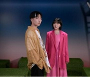 Sibling duo AKMU to perform offline in Busan and Seoul this month