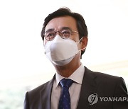 '한동훈 명예훼손' 유시민 "방송 발언, 의견일 뿐 비방 아냐"