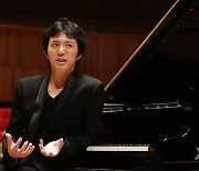 '쇼팽콩쿠르 우승' 중국 피아니스트 리윈디 성매매로 구류